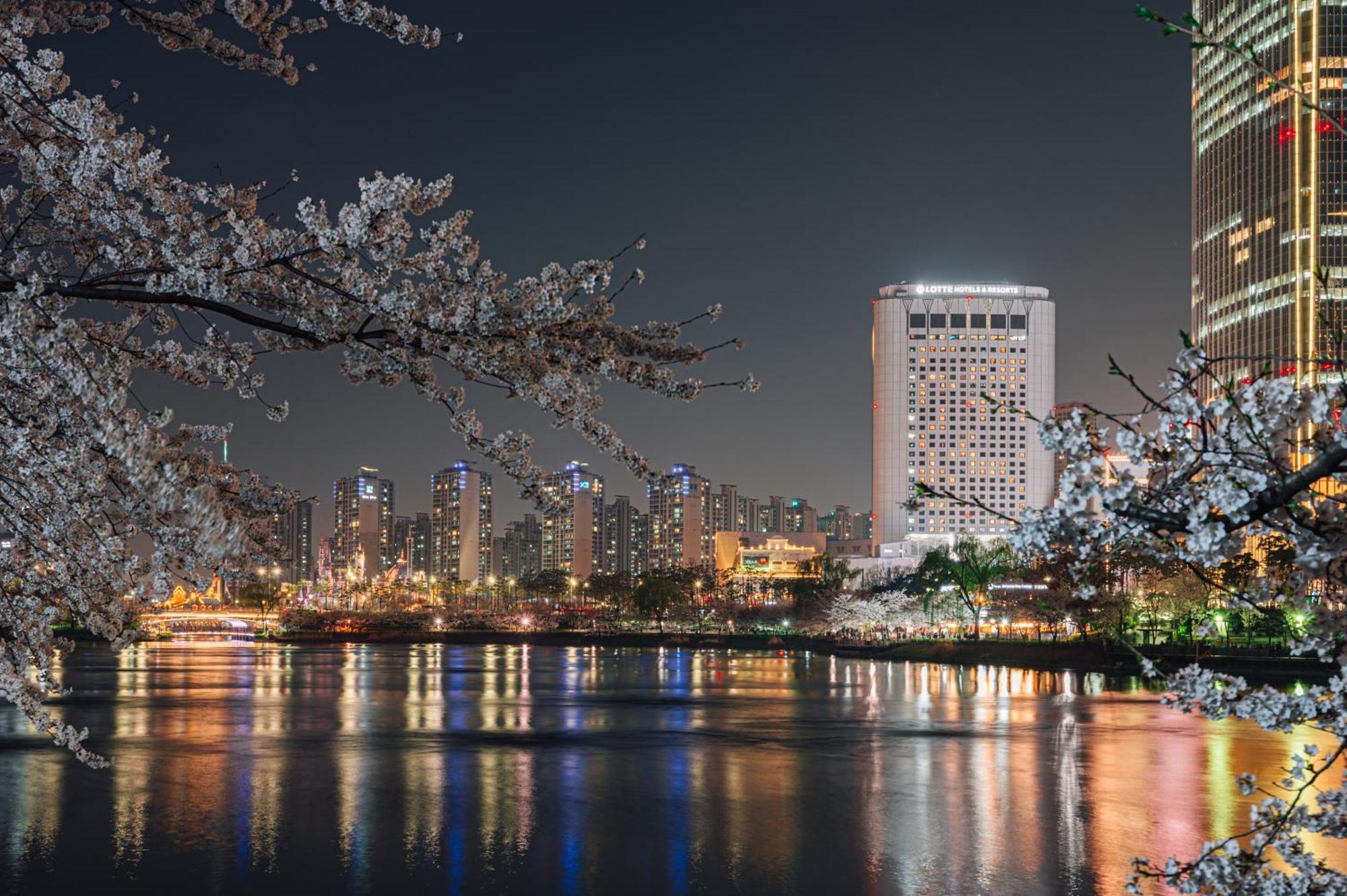 Lotte Hotel World Seoul Exterior photo